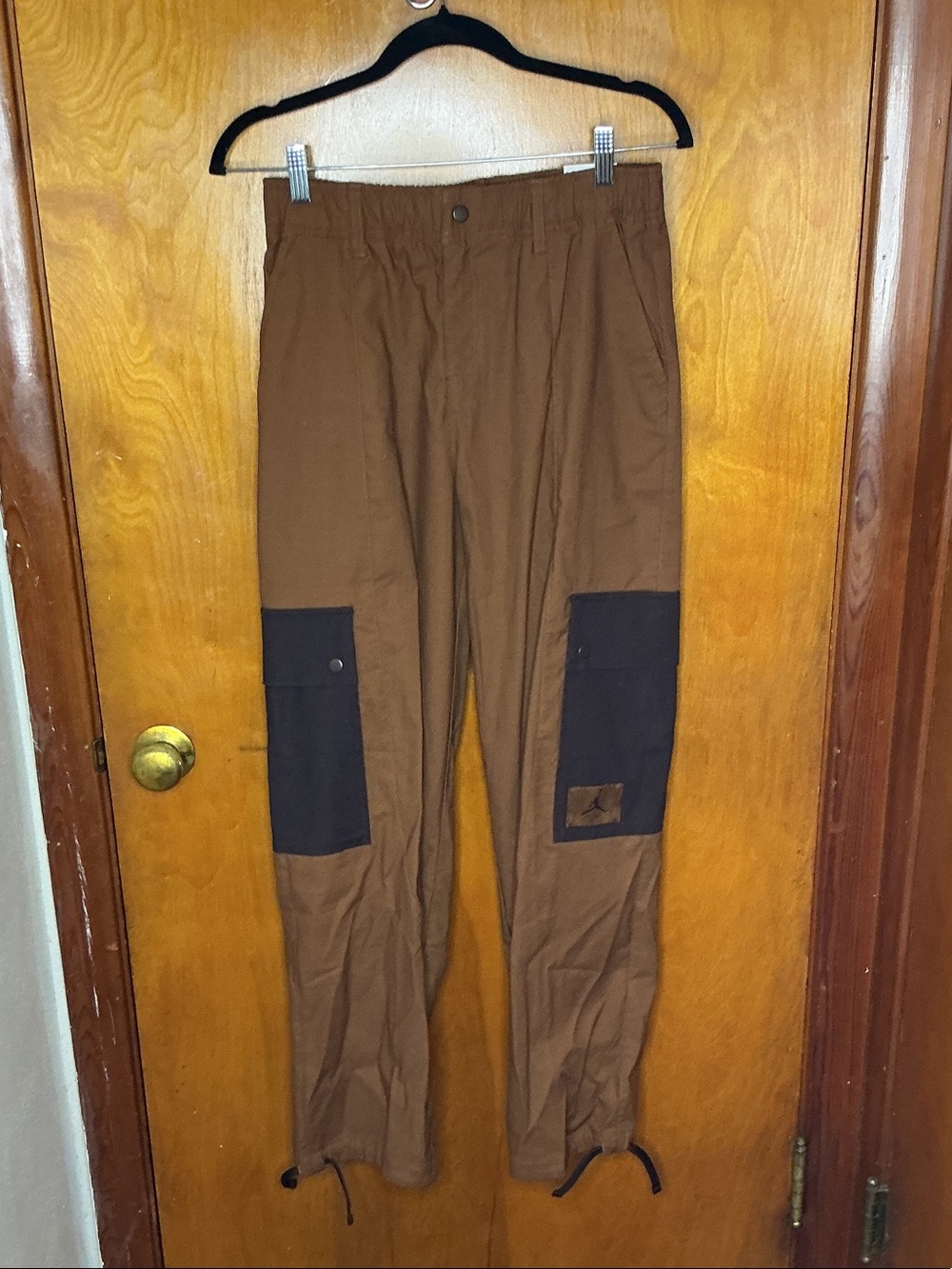 Nike Men's Brown Cargo Pants with Black Patch Pockets